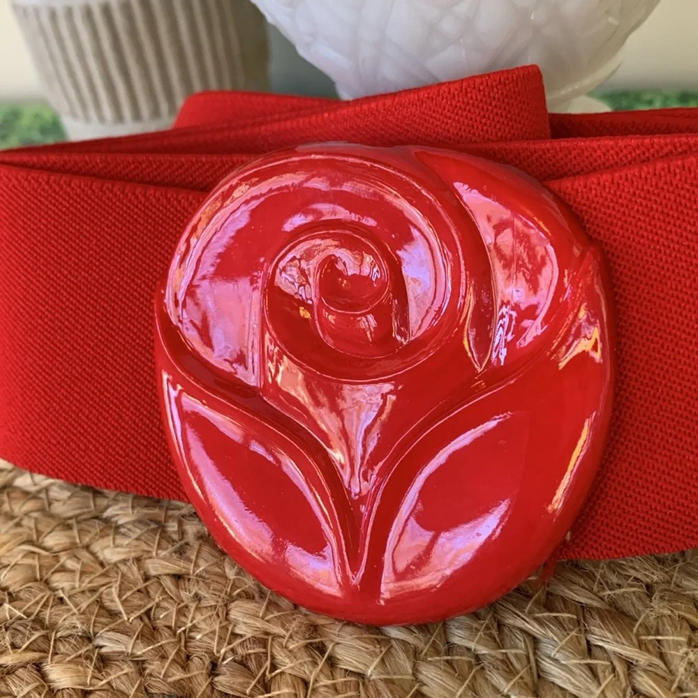 Red Rose elastic stretch belt with clip buckle, EUC